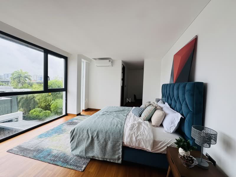 Brand New & Freehold Bungalow with Lift and Pool @ exclusive bungalow zone, Braddell Heights Estate - call 8130 3636 to view, 6 Bedrooms, 9,000 sqft, Bungalow House For Sale, by Kim Yan 金燕, 500094791 - Bedroom - PropertyGuru.com.sg