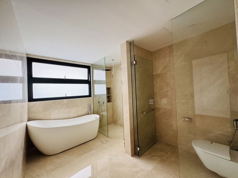 Brand New & Freehold Bungalow with Lift and Pool @ exclusive bungalow zone, Braddell Heights Estate - call 8130 3636 to view, 6 Bedrooms, 9,000 sqft, Bungalow House For Sale, by Kim Yan 金燕, 500094791 - Bathroom - PropertyGuru.com.sg