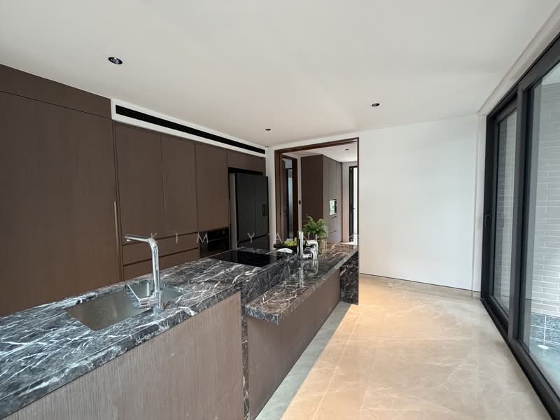 Brand New & Freehold Bungalow with Lift and Pool @ exclusive bungalow zone, Braddell Heights Estate - call 8130 3636 to view, 6 Bedrooms, 9,000 sqft, Bungalow House For Sale, by Kim Yan 金燕, 500094791 - Kitchen - PropertyGuru.com.sg