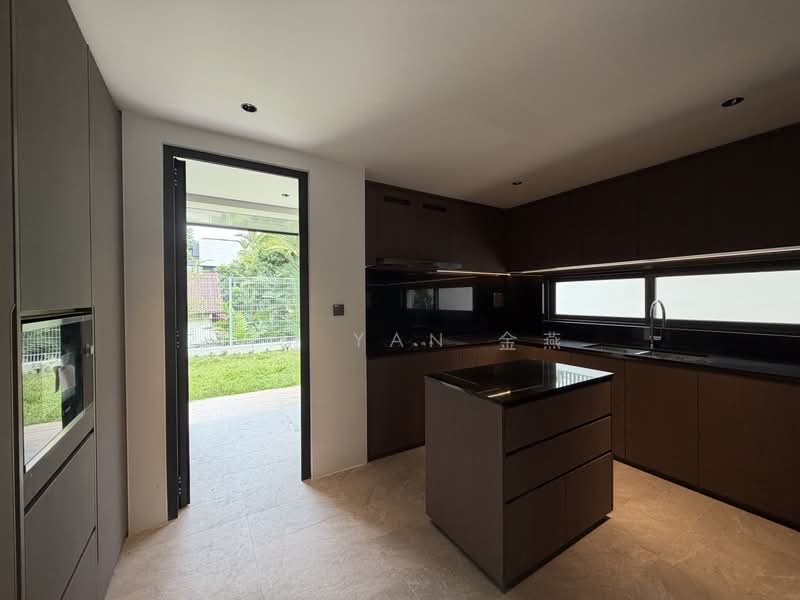 Brand New & Freehold Bungalow with Lift and Pool @ exclusive bungalow zone, Braddell Heights Estate - call 8130 3636 to view, 6 Bedrooms, 9,000 sqft, Bungalow House For Sale, by Kim Yan 金燕, 500094791 - Kitchen - PropertyGuru.com.sg