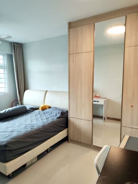 453B Bukit Batok West Avenue 6 HDB Flat For Sale at S$ 840,000 | PropertyGuru Singapore - Bedroom