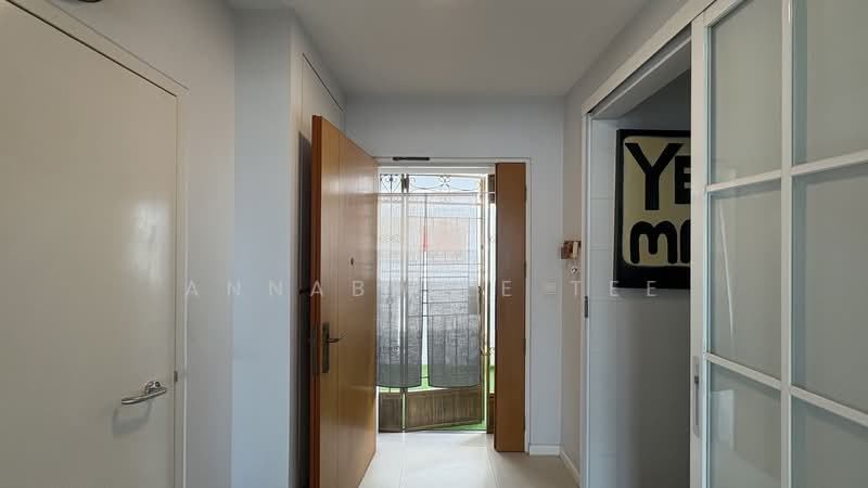 Rare move-in condition 5I HDB next to Bedok 85! 1km to Red Swastika!, , 4 Bedrooms, 1,216 sqft, HDB Flat For Sale, by Annabelle Tee, 500094801 - Entrance - PropertyGuru.com.sg