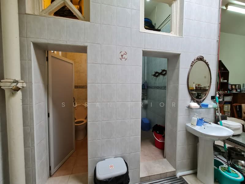 Classical Koon Seng Treasure! Conservation House For Sale at S$ 5,850,000 | PropertyGuru Singapore - Bathroom