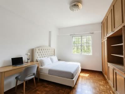 For Rent - West Bay Condo