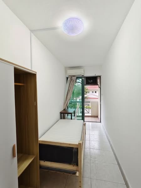 West Bay Condo, 60 West Coast Crescent, Room Rental, 100 sqft, Condominium For Rent, by Isaac Lin, 500094821 - Common room PR2 - PropertyGuru.com.sg