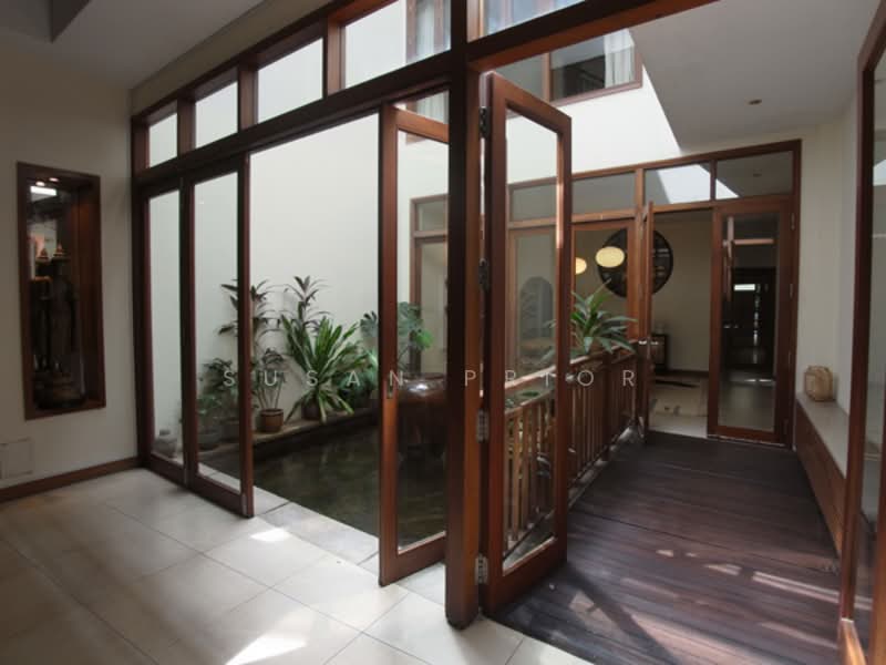 3 1/2 Storeys Fit For a King! BLAIR / CARPARK Conservation House For Sale at S$ 15,100,000 | PropertyGuru Singapore