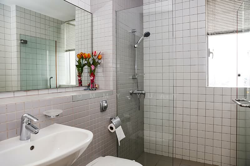 The Trumps, 1 Jalan Kembangan, 2 Bedrooms, 936 sqft, Condominium For Rent, by Tommy Yuan, 500094830 - Bathroom - PropertyGuru.com.sg