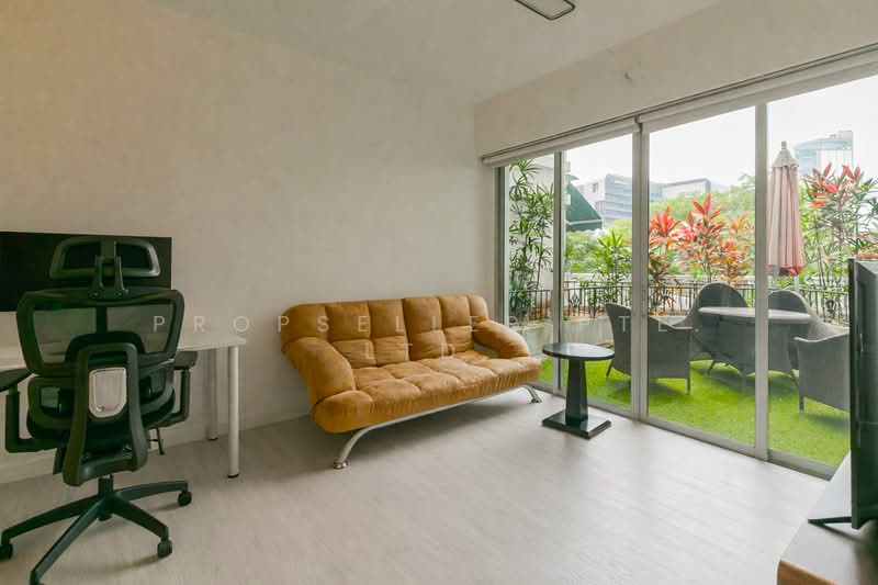 Sunshine Plaza Apartment For Sale at S$ 1,150,000 | PropertyGuru Singapore - Living Room