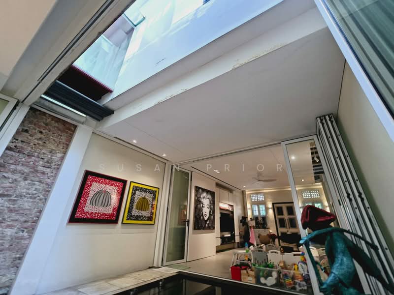 Orchard Shophome With 2 Carparks! Conservation House For Sale at S$ 6,350,000 | PropertyGuru Singapore - Living Room