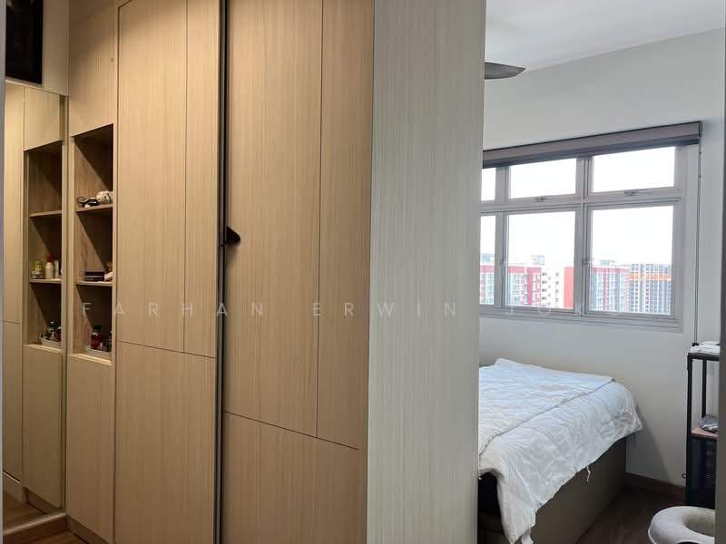 461B Bukit Batok West Avenue 8 HDB Flat For Sale at S$ 728,000 | PropertyGuru Singapore - Bedroom
