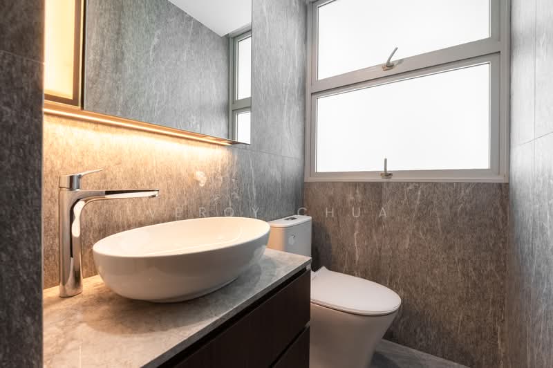 The Esta Condominium For Sale at S$ 3,999,999 | PropertyGuru Singapore - Bathroom