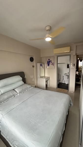 123 Mcnair Road HDB Flat For Sale at S$ 560,000 | PropertyGuru Singapore - Bedroom