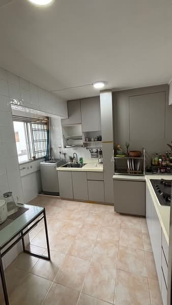 123 Mcnair Road HDB Flat For Sale at S$ 560,000 | PropertyGuru Singapore - Kitchen