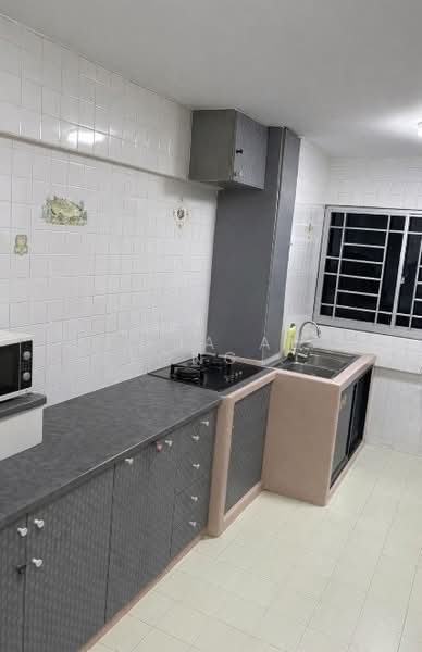 805 Yishun Ring Road HDB Flat For Sale at S$ 498,000 | PropertyGuru Singapore