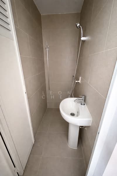 Affinity At Serangoon Condominium For Sale at S$ 2,099,000 | PropertyGuru Singapore - Bathroom