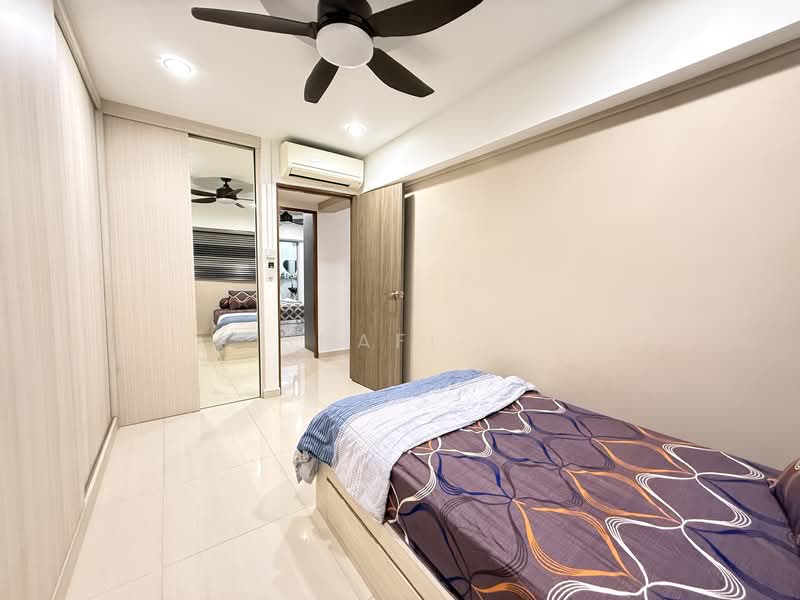 112 Tampines Street 11 HDB Flat For Sale at S$ 525,000 | PropertyGuru Singapore - Common Bedroom