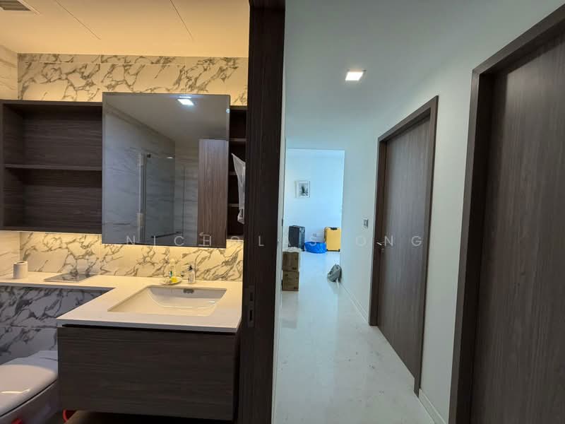 Queens Peak, 1 Dundee Road, 3 Bedrooms, 840 sqft, Condominium For Rent, by Nicholas Ong, 500094858 - Bathroom - PropertyGuru.com.sg