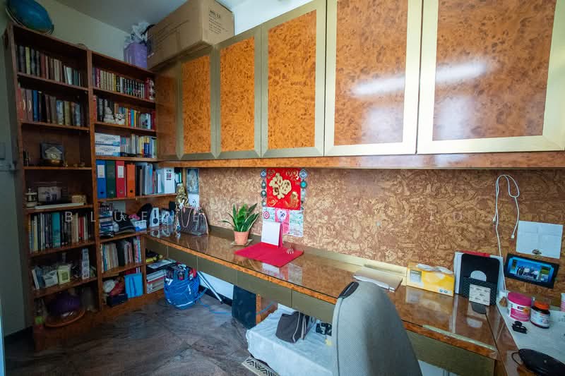 The Warren Apartment For Sale at S$ 2,800,000 | PropertyGuru Singapore - Study