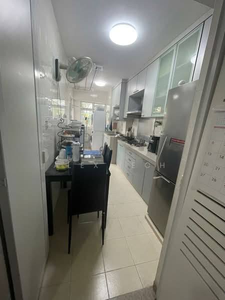 384 Bukit Batok West Avenue 5, 384 Bukit Batok West Avenue 5, Room Rental, 100 sqft, HDB Flat For Rent, by Alex Teoh, 500094877 - Kitchen - PropertyGuru.com.sg