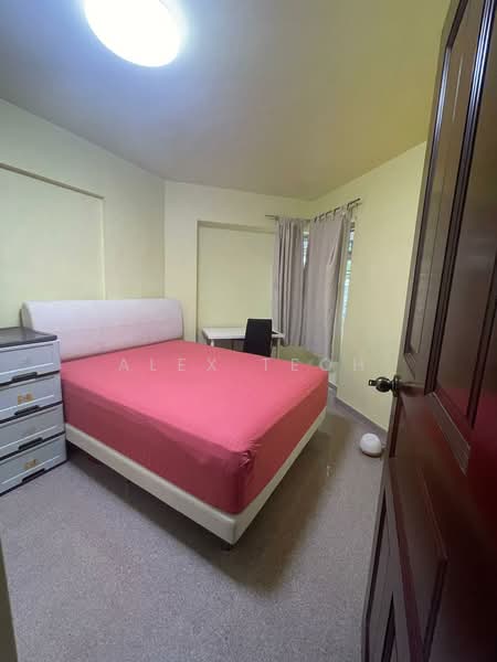 384 Bukit Batok West Avenue 5, 384 Bukit Batok West Avenue 5, Room Rental, 100 sqft, HDB Flat For Rent, by Alex Teoh, 500094877 - Bedroom - PropertyGuru.com.sg
