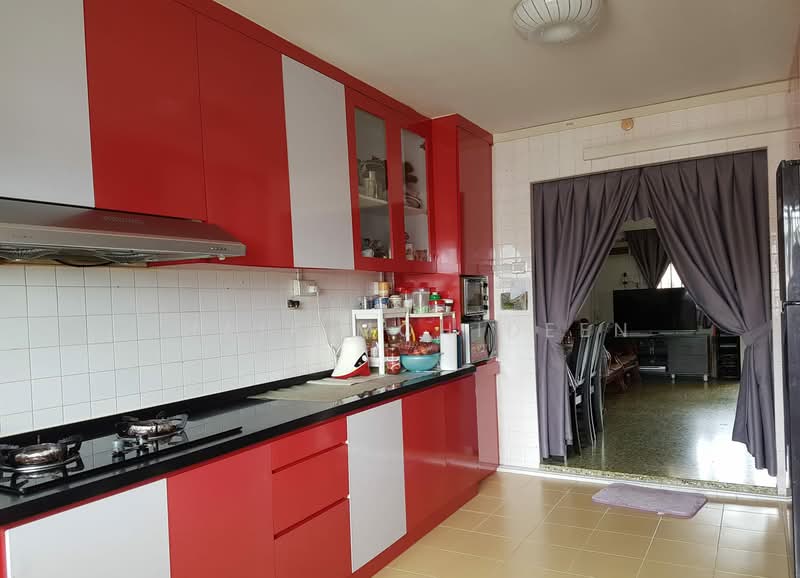 125 Hougang Avenue 1 HDB Flat For Sale at S$ 498,000 | PropertyGuru Singapore - Kitchen