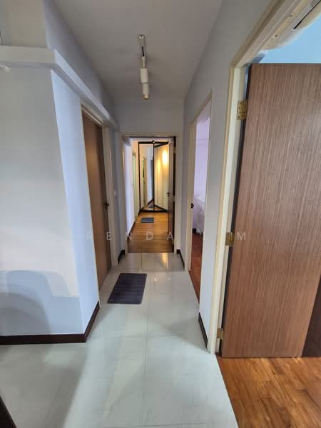 288C Compassvale Crescent HDB Flat For Sale at S$ 699,999 | PropertyGuru Singapore - Corridor