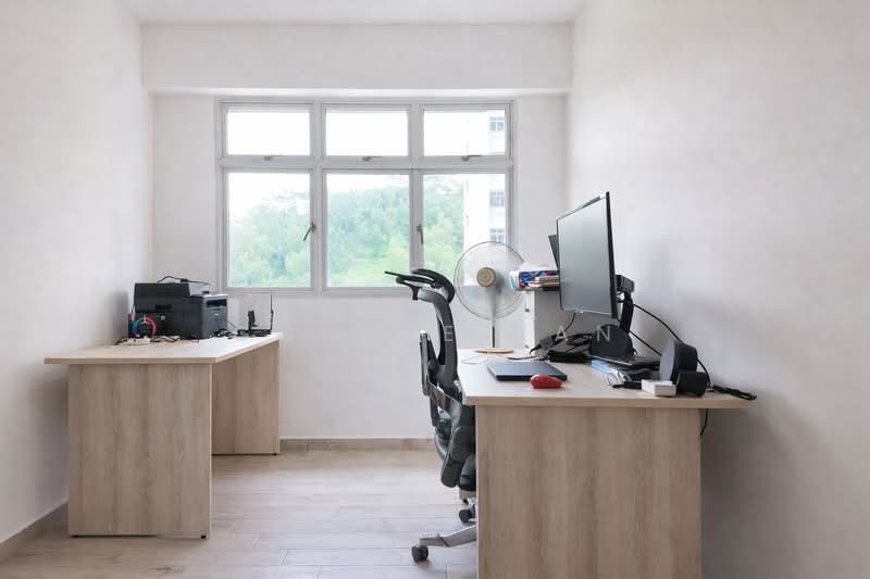 452A Bukit Batok West Avenue 6 HDB Flat For Sale at S$ 830,000 | PropertyGuru Singapore - Bedroom 2