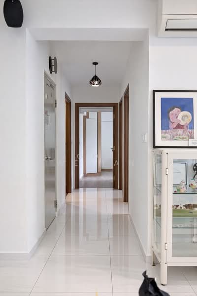 452A Bukit Batok West Avenue 6 HDB Flat For Sale at S$ 830,000 | PropertyGuru Singapore - Corridor