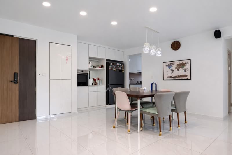 452A Bukit Batok West Avenue 6 HDB Flat For Sale at S$ 830,000 | PropertyGuru Singapore - Dining Room