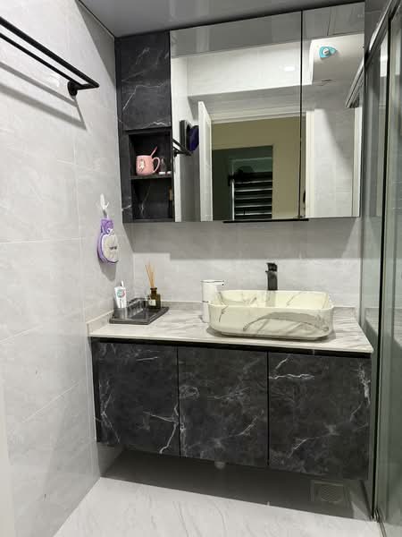 871C Tampines Street 86 HDB Flat For Sale at S$ 950,000 | PropertyGuru Singapore - Bathroom