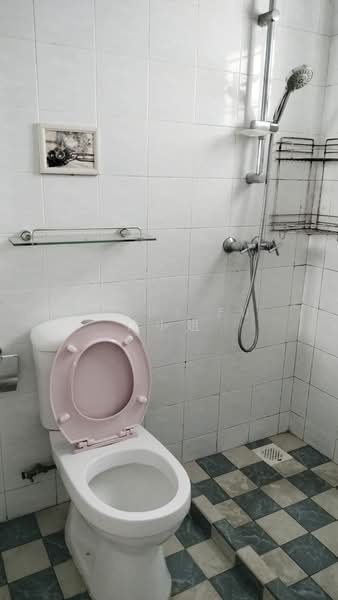 116A Rivervale Drive, 116A Rivervale Drive, 3 Bedrooms, 1,238 sqft, HDB Flat For Rent, by Cindy Fu 付小姐, 500094938 - Bathroom - PropertyGuru.com.sg