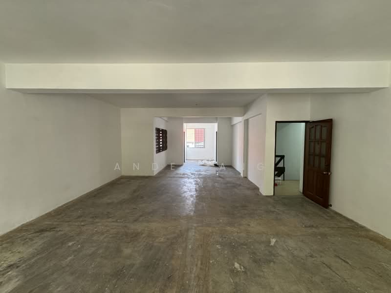 2nd Storey Shop/Office @ Yio Chu Kang Road, Yio Chu Kang Road, 915 sqft, Shop / Shophouse For Rent, by Ander Ang, 500094944 - Interior - CommercialGuru.com.sg