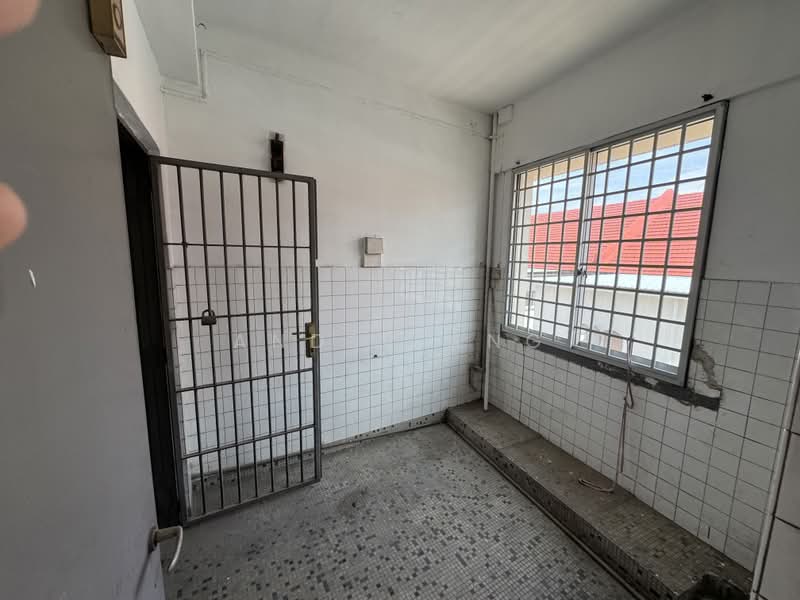 2nd Storey Shop/Office @ Yio Chu Kang Road, Yio Chu Kang Road, 915 sqft, Shop / Shophouse For Rent, by Ander Ang, 500094944 - Interior - CommercialGuru.com.sg