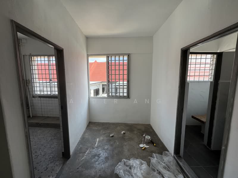 2nd Storey Shop/Office @ Yio Chu Kang Road, Yio Chu Kang Road, 915 sqft, Shop / Shophouse For Rent, by Ander Ang, 500094944 - Interior - CommercialGuru.com.sg