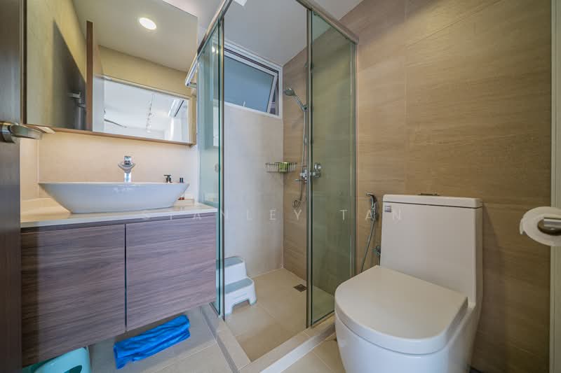 588A Ang Mo Kio Street 52 HDB Flat For Sale at S$ 1,120,000 | PropertyGuru Singapore - Bathroom