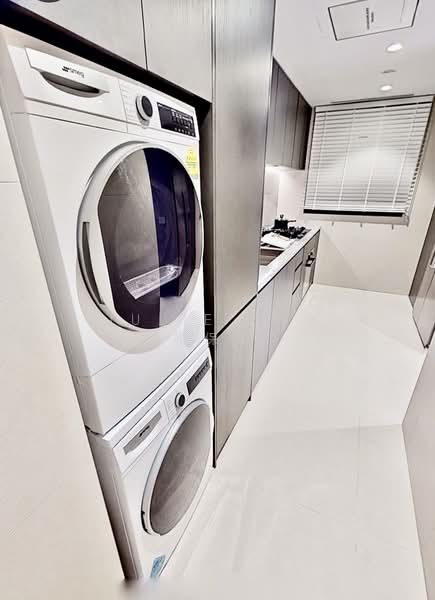 Premium SeaView unit with Exceptional Upside Potential, , 5 Bedrooms, 1,582 sqft, Condominium For Sale, by Julie Soh 苏保历, 500094977 - Kitchen - PropertyGuru.com.sg