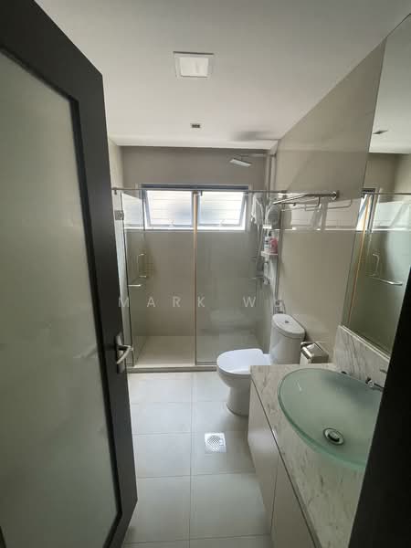 Dormer Park Condominium For Sale at S$ 3,700,000 | PropertyGuru Singapore - Junior suite attached bathroom  