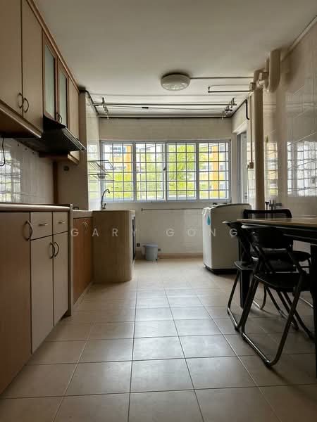 120 Ang Mo Kio Avenue 3 HDB Flat For Sale at S$ 548,000 | PropertyGuru Singapore - Kitchen