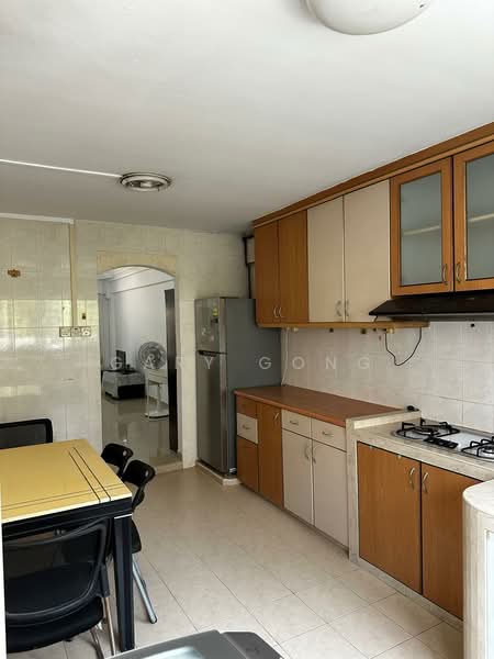 120 Ang Mo Kio Avenue 3 HDB Flat For Sale at S$ 548,000 | PropertyGuru Singapore - Kitchen