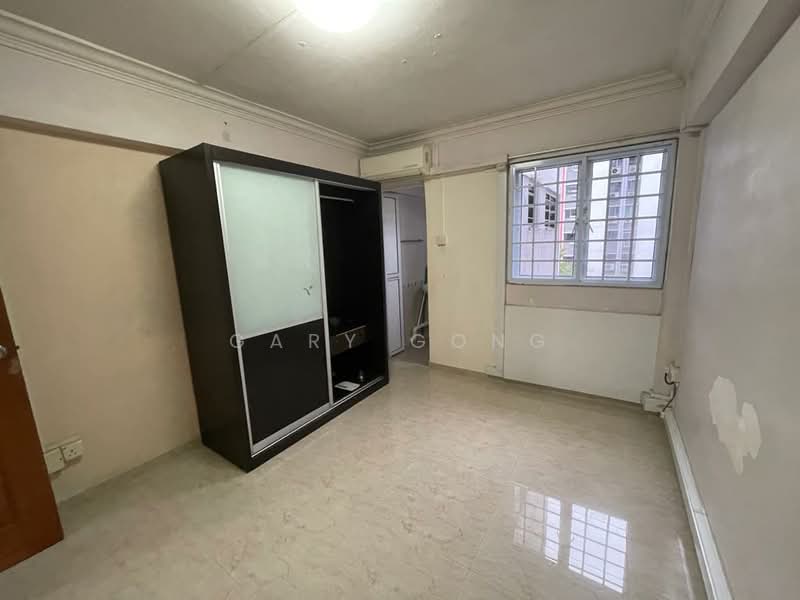 120 Ang Mo Kio Avenue 3 HDB Flat For Sale at S$ 548,000 | PropertyGuru Singapore - Bedroom