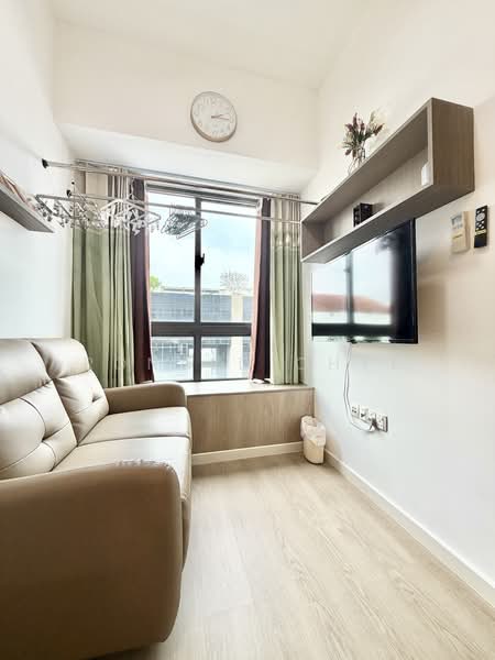 Sycamore Tree, 2 Fowlie Road, 1 Bedroom, 420 sqft, Apartment For Rent, by Ronald Chye, 500095022 - Living Room - PropertyGuru.com.sg