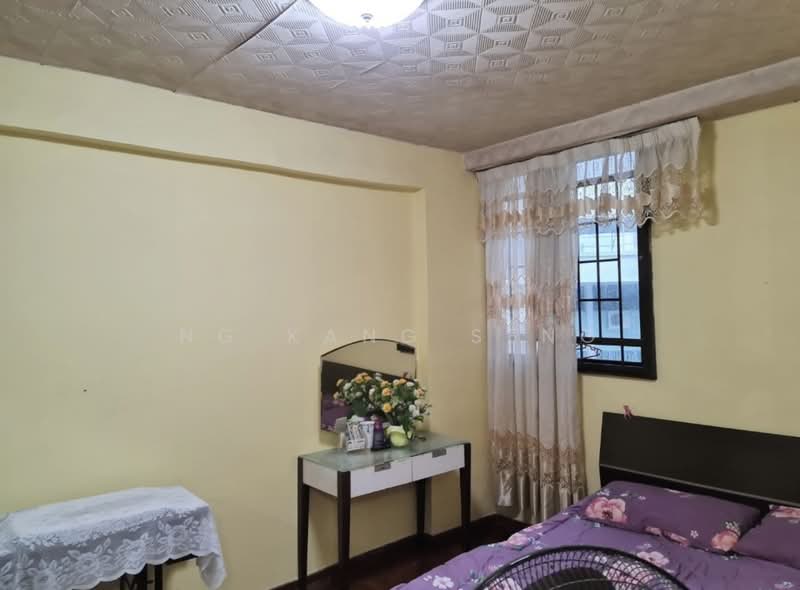 507 Bukit Batok Street 52 HDB Flat For Sale at S$ 435,000 | PropertyGuru Singapore - Bedroom