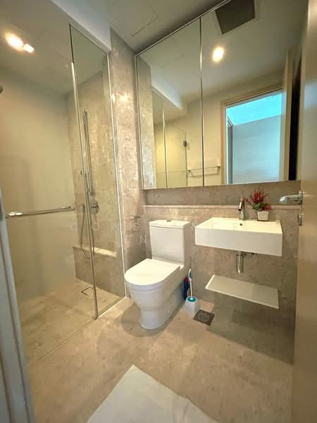 The Azure, 201 Ocean Drive, 3 Bedrooms, 1,712 sqft, Condominium For Sale, by Constance Ng, 500095073 - Bathroom - PropertyGuru.com.sg