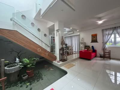 For Sale - Namly Drive: Prestige. Privacy. Prime Living