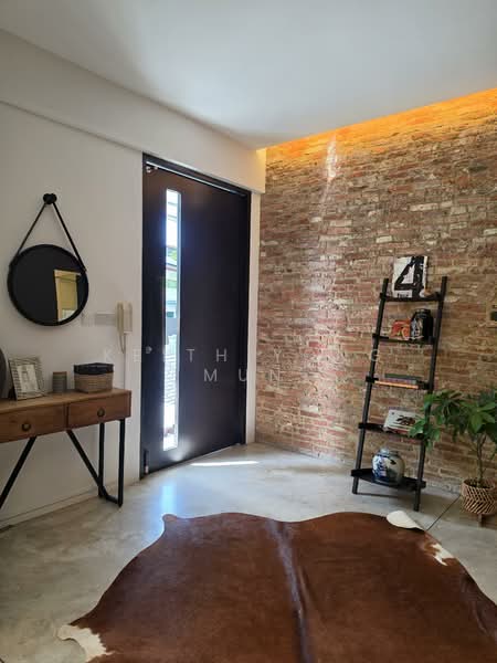 Beautiful D10 Kingsmead Detached for Rent, Kingsmead Road, 7 Bedrooms, 6,000 sqft, Detached House For Rent, by Keith Yong Mun, 500095085 - Entrance - PropertyGuru.com.sg