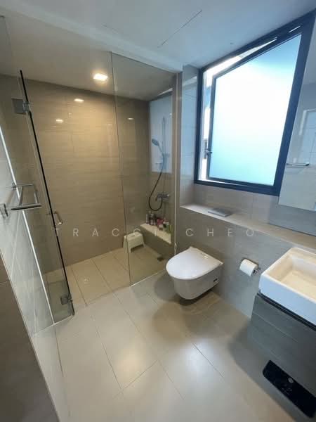 Belysa Executive Condominium For Sale at S$ 1,780,000 | PropertyGuru Singapore - Bathroom 1