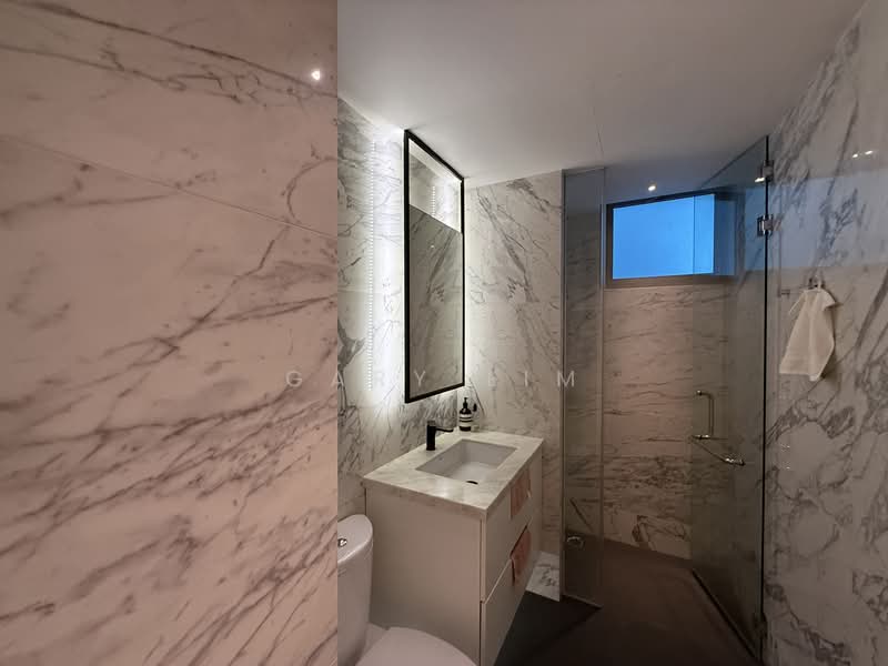 Cairnhill Crest, 2 Cairnhill Circle, 2 Bedrooms, 1,206 sqft, Condominium For Rent, by Gary Lim, 500095123 - Bathroom - PropertyGuru.com.sg