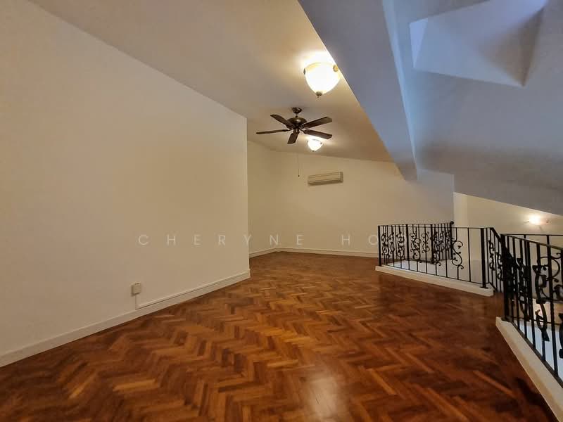 Orange Regency, 101 Fernhill Road, 4 Bedrooms, 2,433 sqft, Apartment For Rent, by Cheryne Hoo, 500095132 - Living Room - PropertyGuru.com.sg