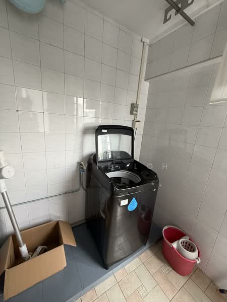 501 Jelapang Road, 501 Jelapang Road, 3 Bedrooms, 1,109 sqft, HDB Flat For Rent, by David Loh, 500095133 - Laundry area - PropertyGuru.com.sg
