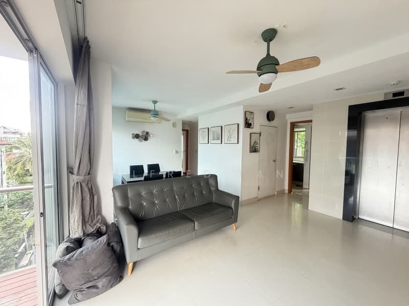 Esta Ruby, 500 Guillimard Road, 2 Bedrooms, 958 sqft, Condominium For Sale, by Alfred Tan, 500095162 - Living Room - PropertyGuru.com.sg